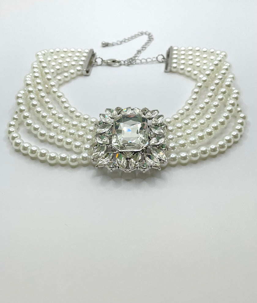 Leila Glamorous Crystal & Pearl Necklace