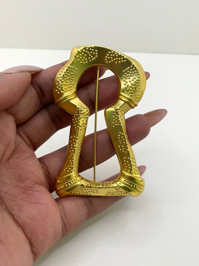 Kakanyo Gold Oversized Key Brooch