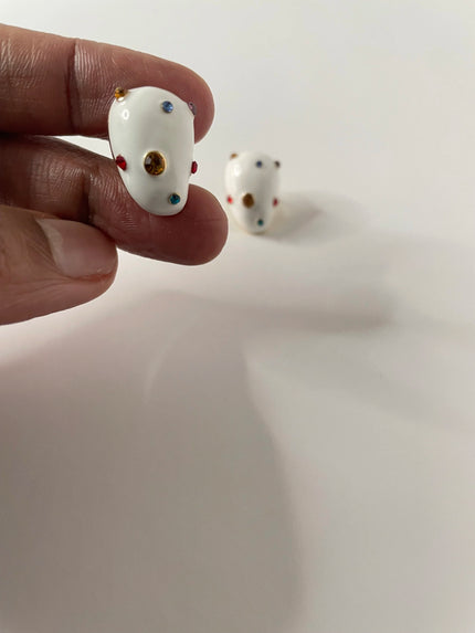 Nontu White Embellished Oval Clip On  Earrings