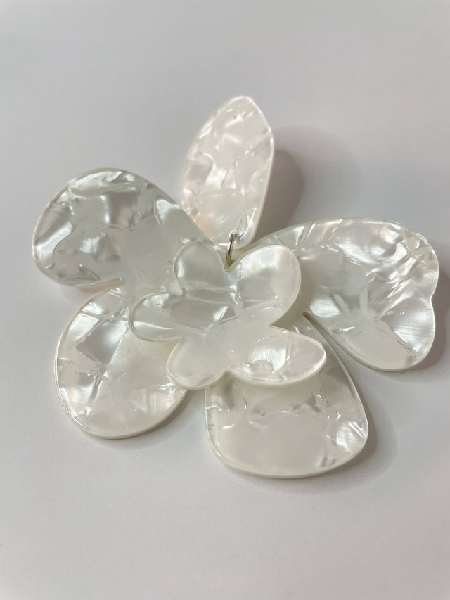 Lavela White Oversized Resin Flower Earrings