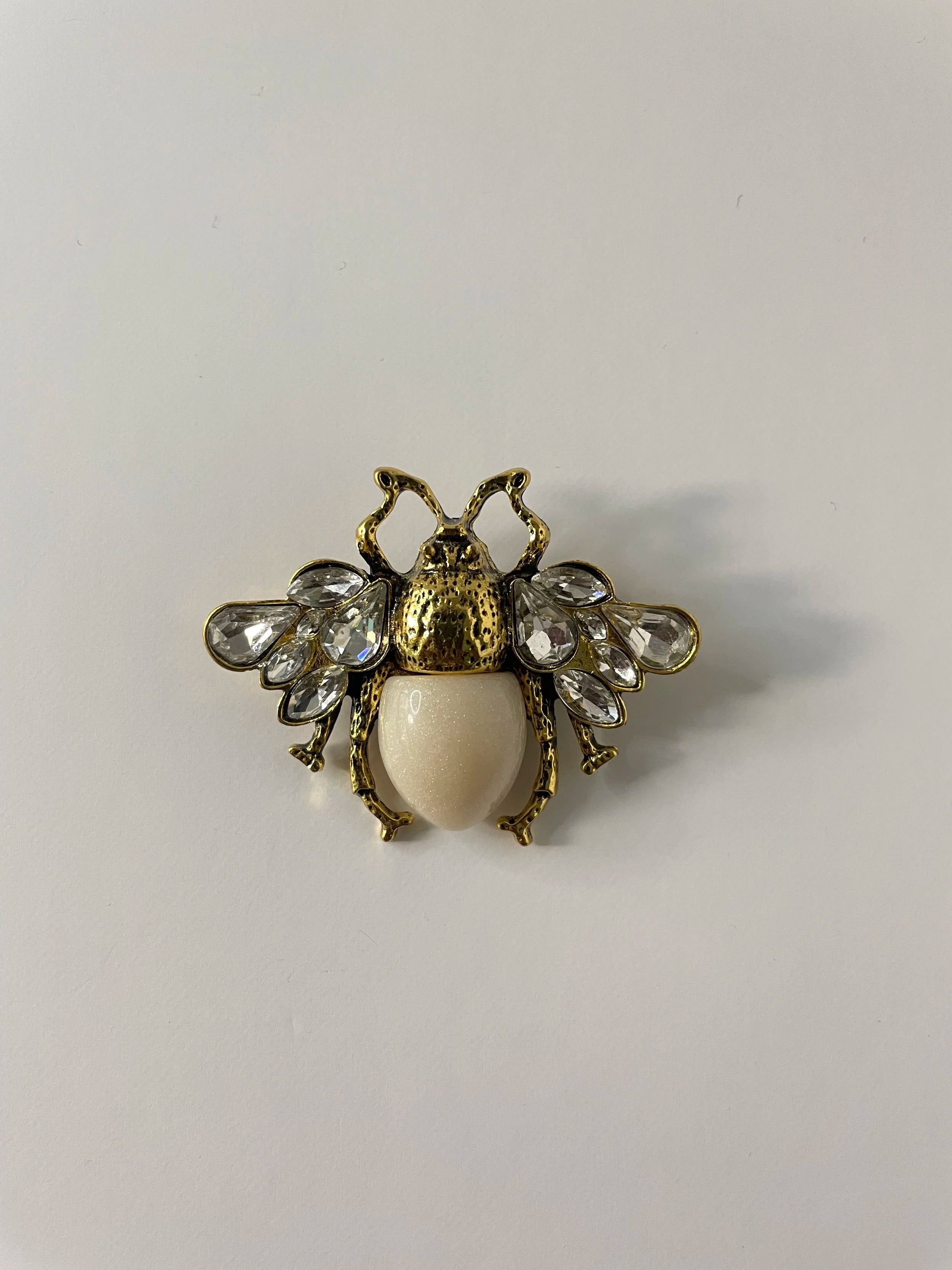 Zesi Embellished Luxe Bee Brooch