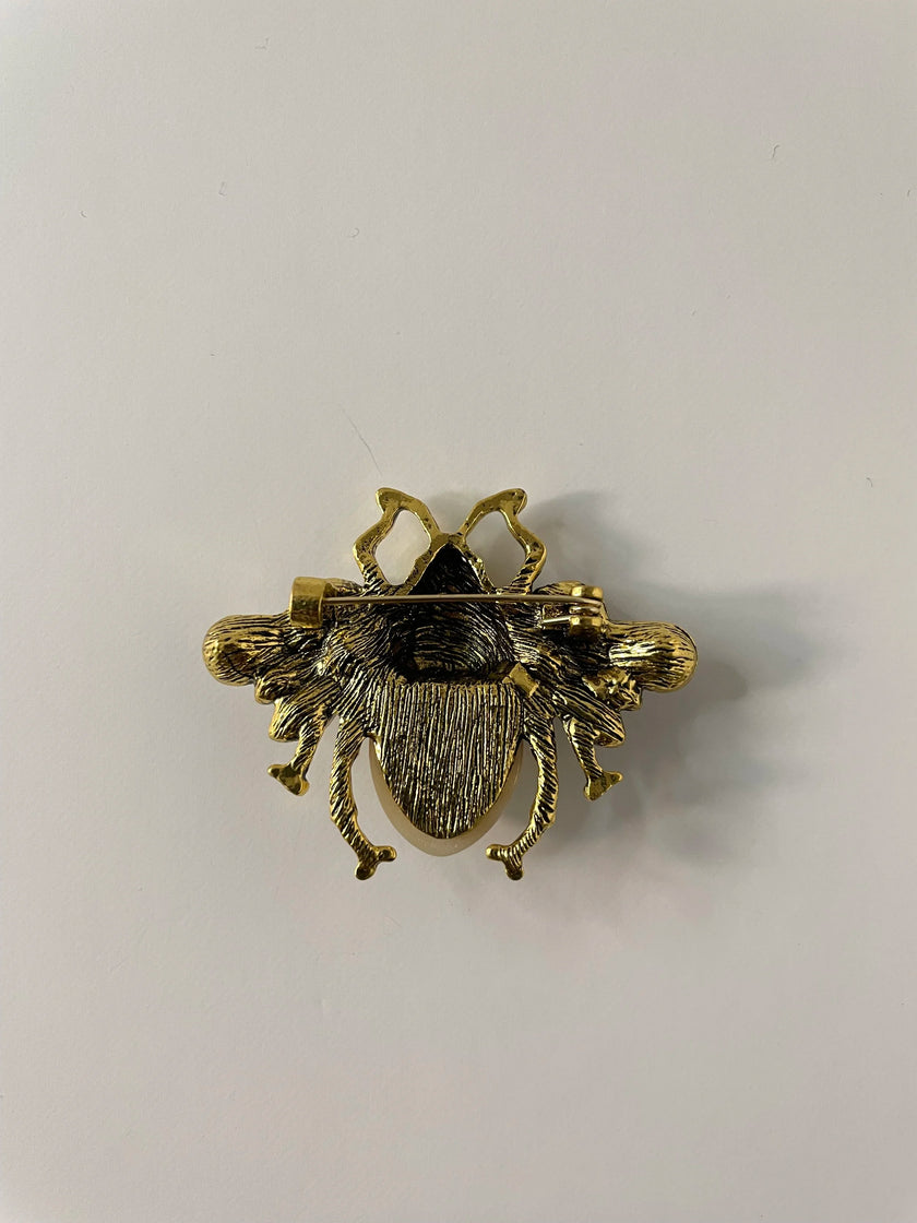 Zesi Embellished Luxe Bee Brooch