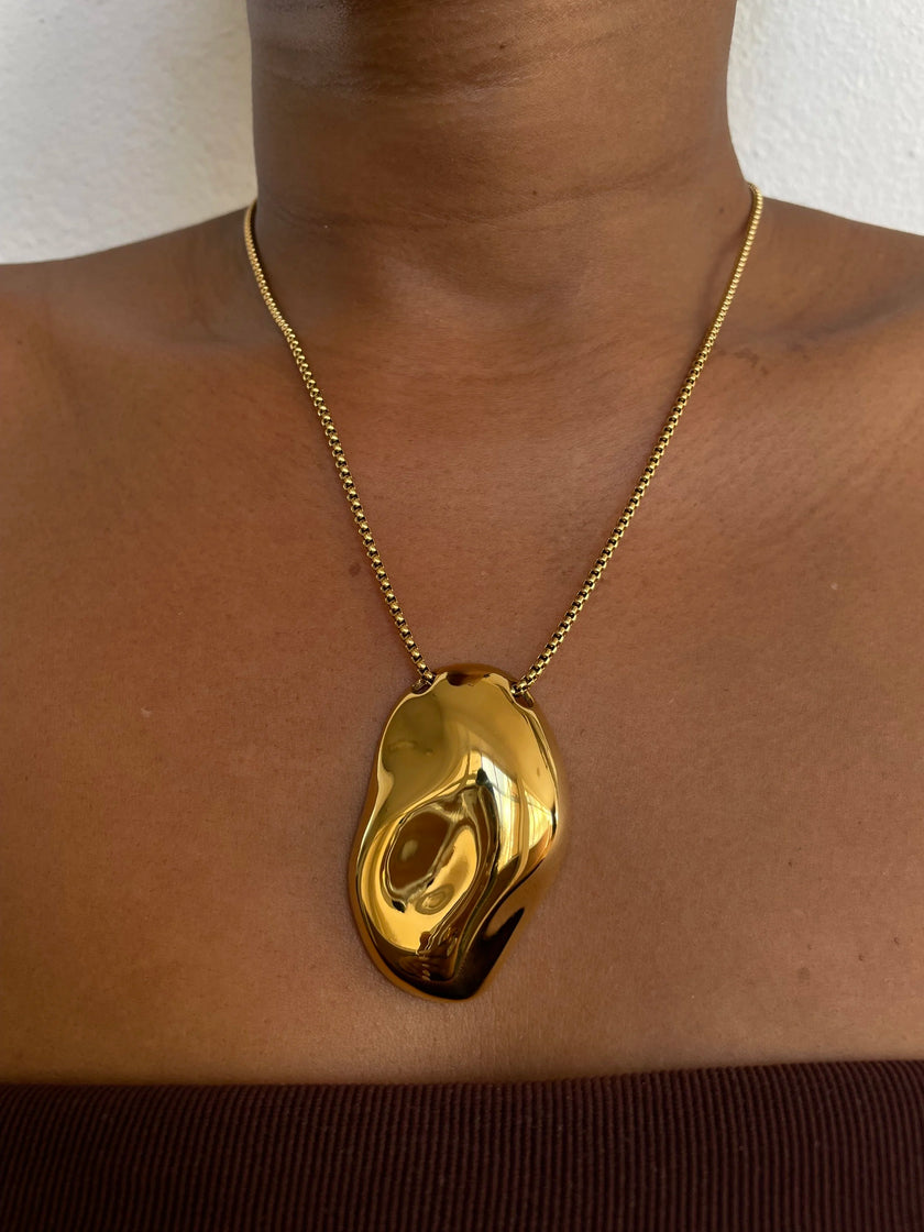 Babelwe Gold Textured Pendant Necklace