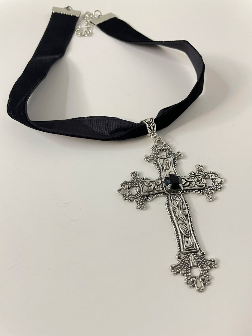 Sixolisile Silver Western Style Cross Choker Necklace