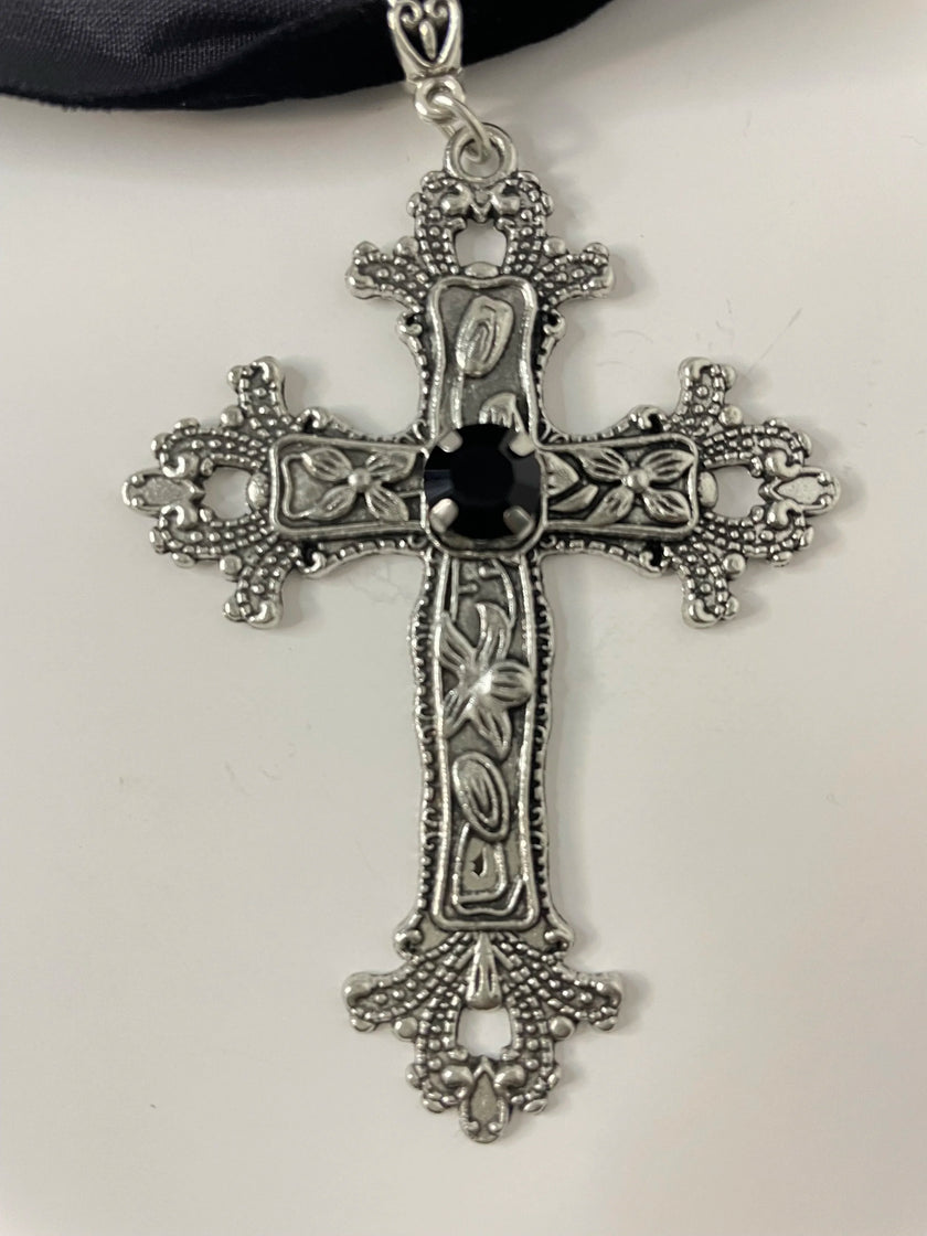 Sixolisile Silver Western Style Cross Choker Necklace