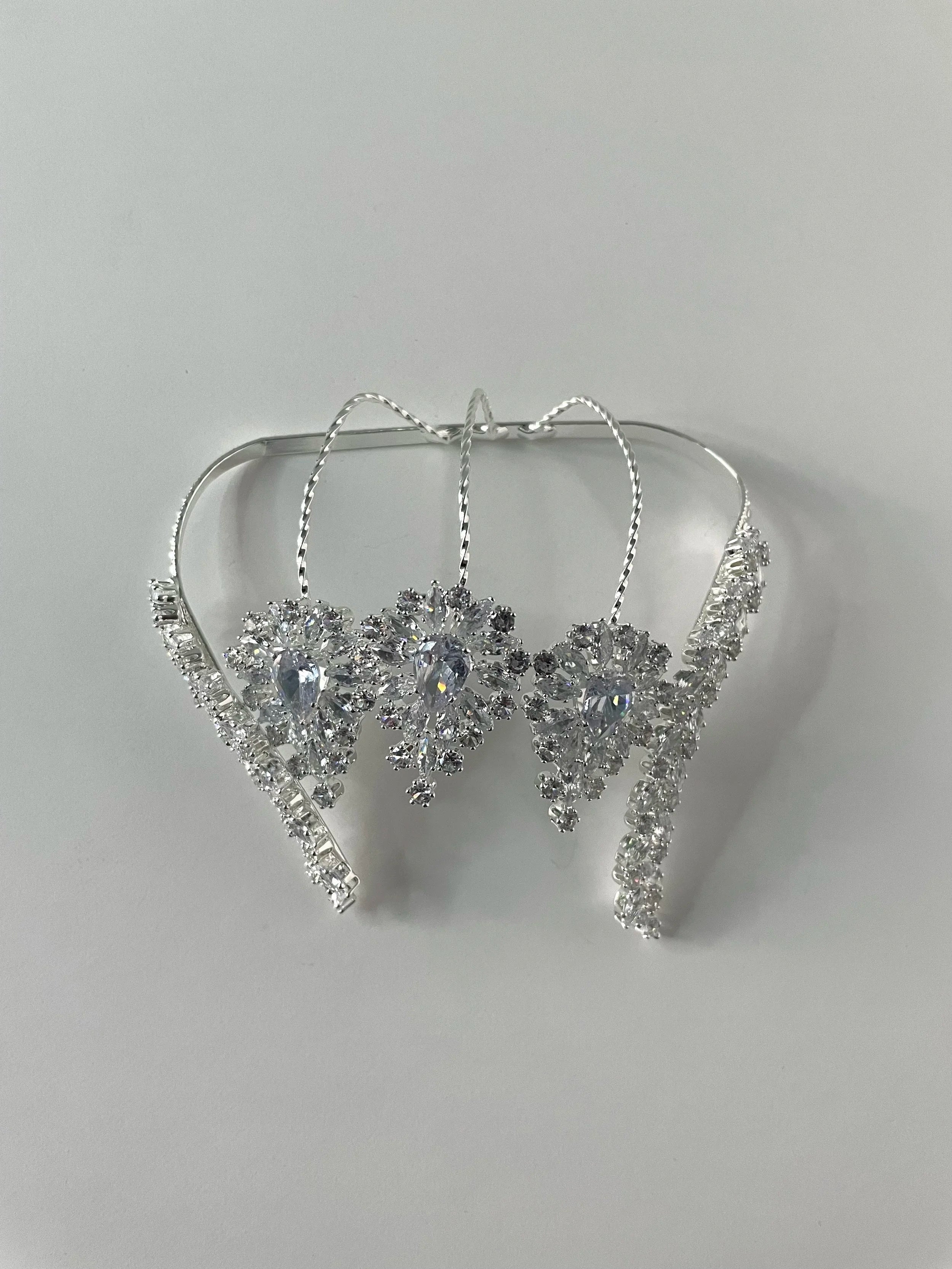 Nadine Silver Classic Rhinestone Ring Palm Cuff