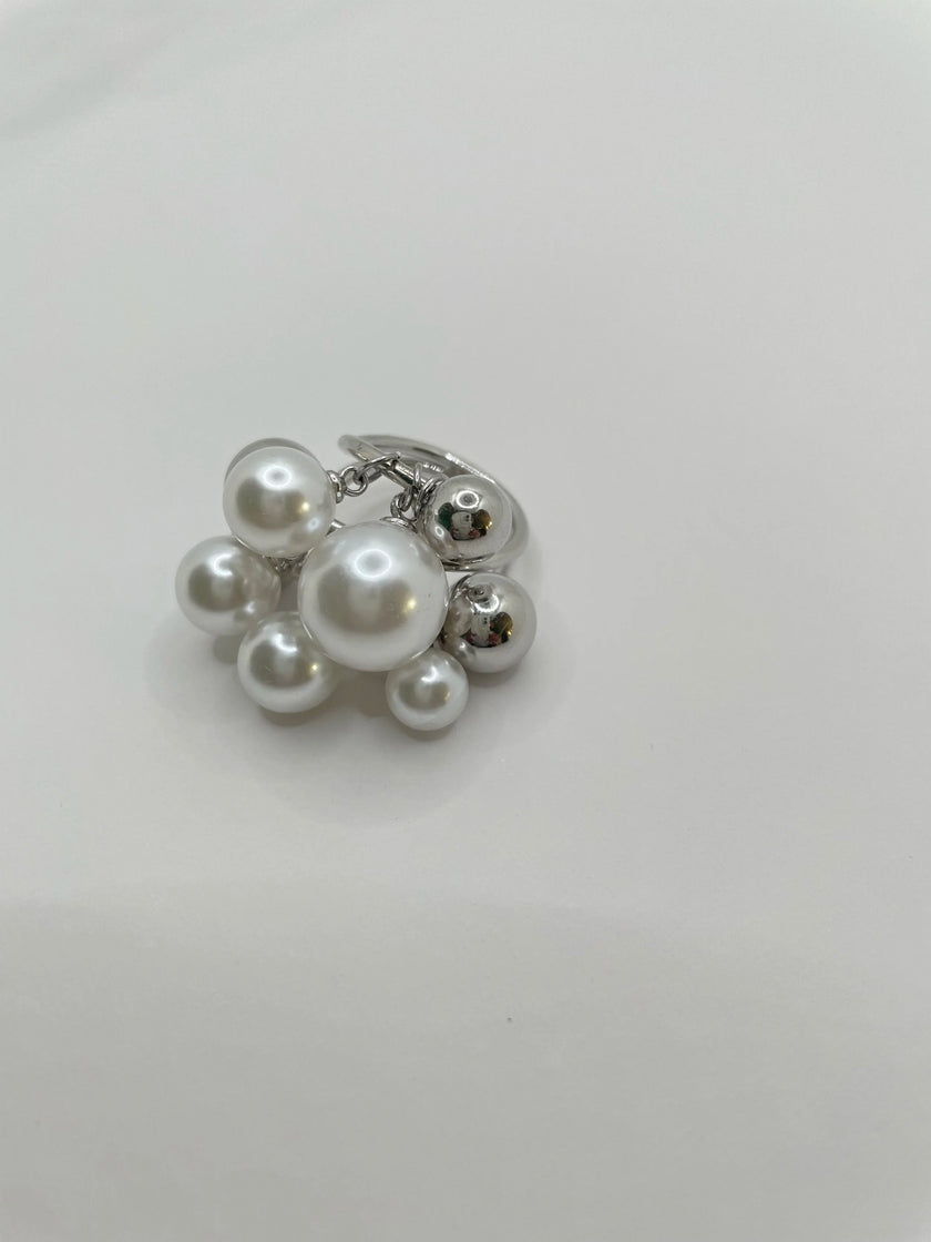 Shongi Metal & Pearl Balls Adjustable Ring