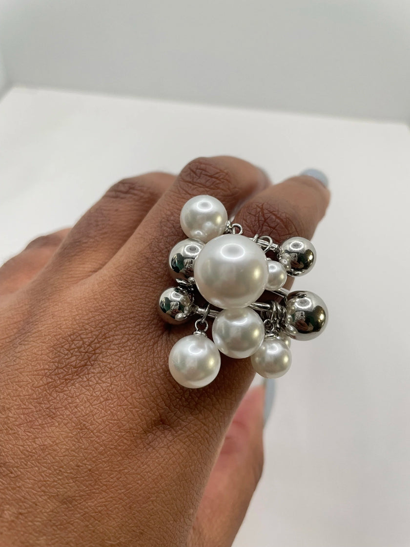 Shongi Metal & Pearl Balls Adjustable Ring