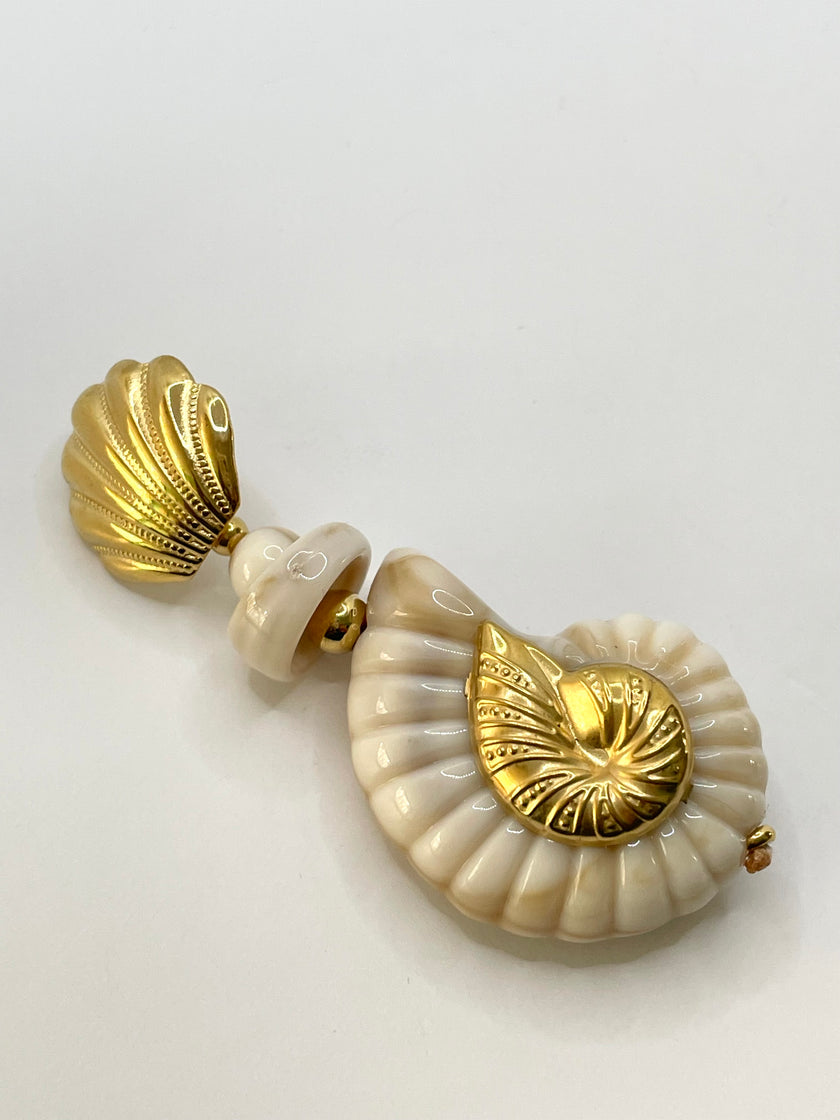 Sibongile Gold & Cream Conch Drop Earrings
