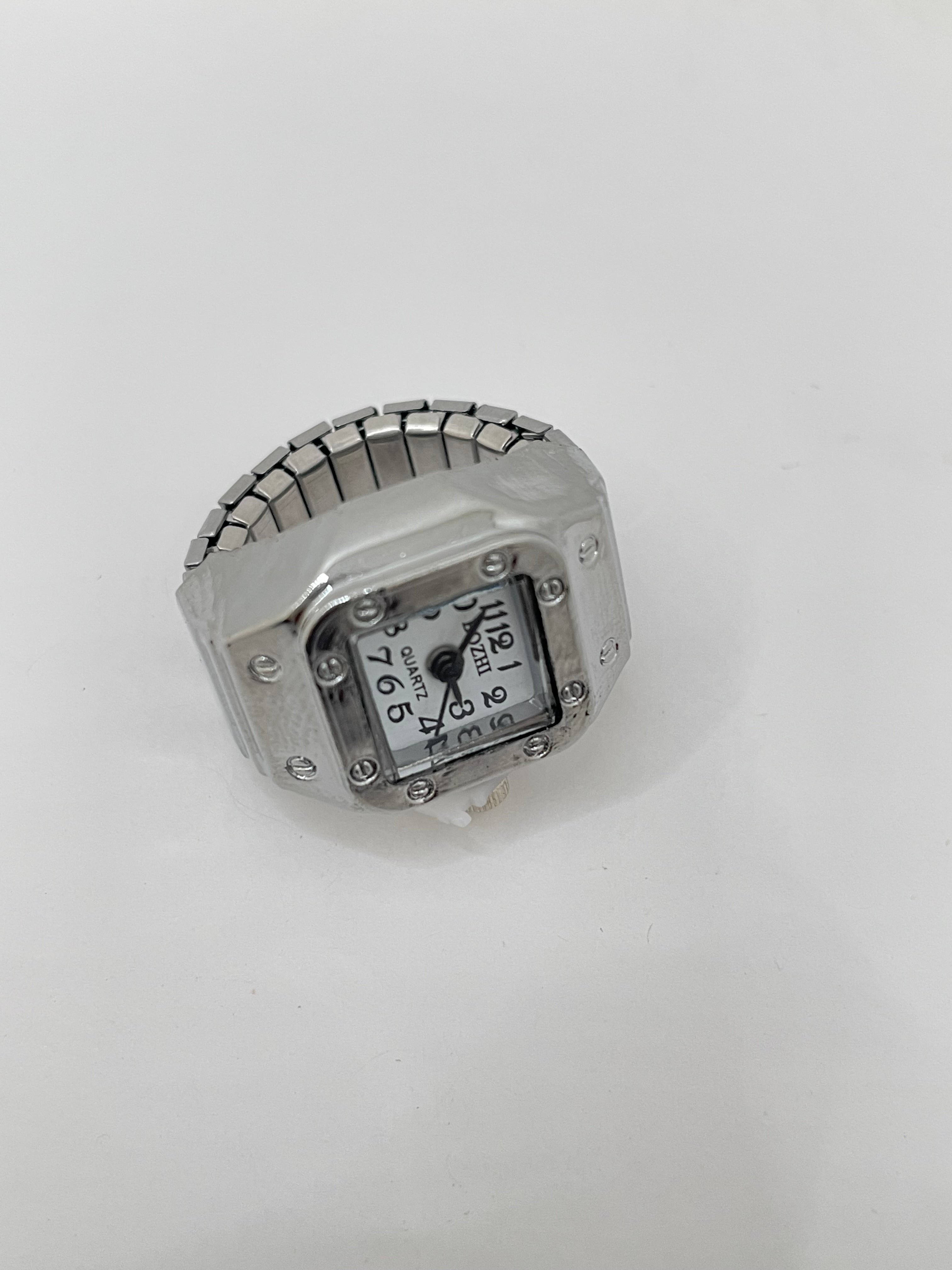 Mudau Silver Potrait Face Expander Watch Ring