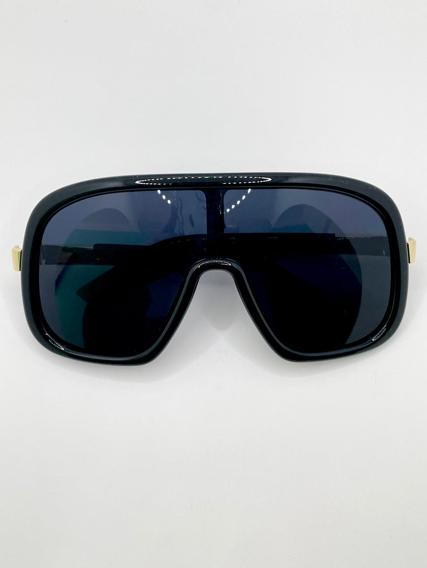 Lotte Oversized Black Visor Style Tinted Lens Sunglasses