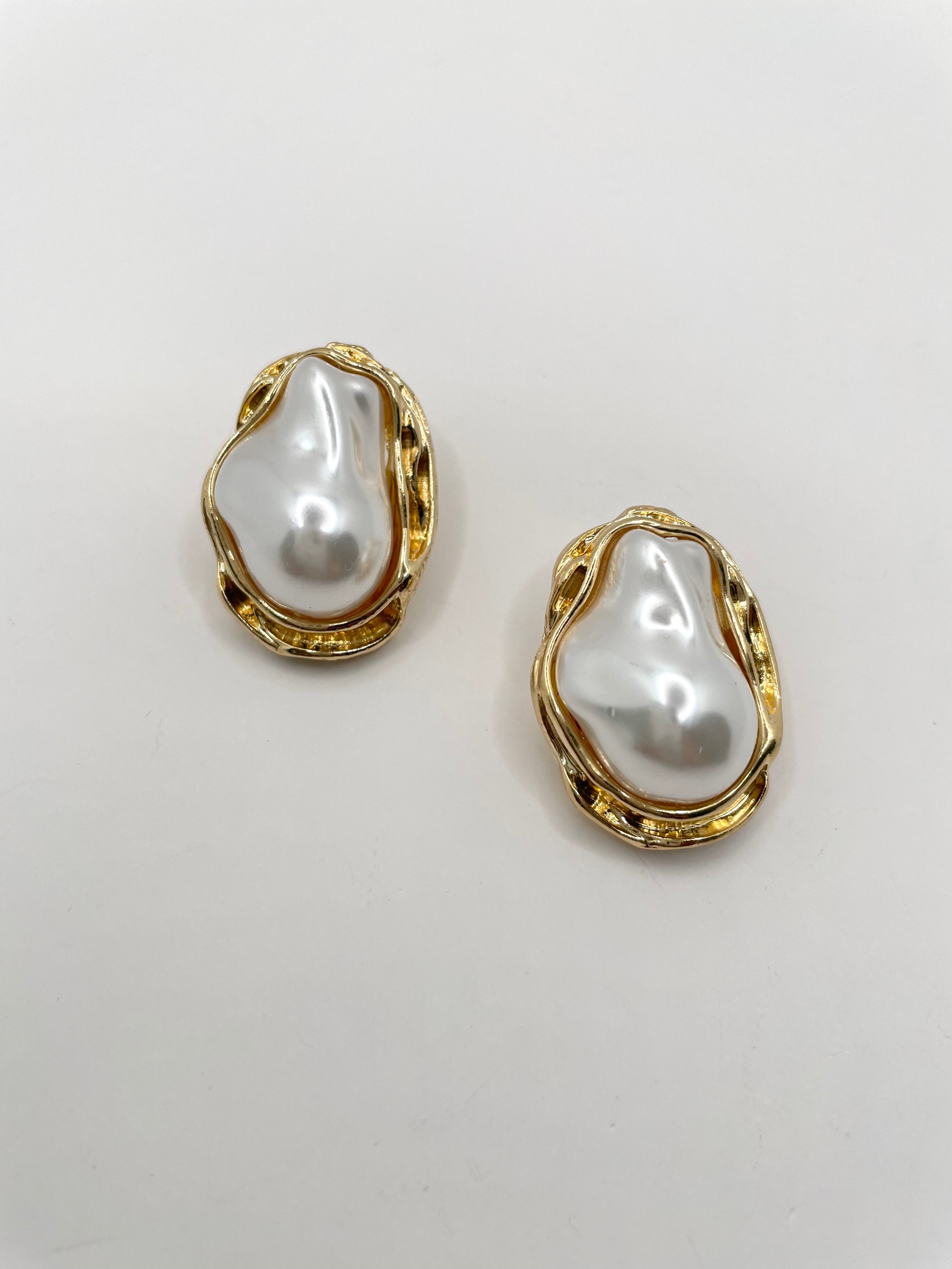 Malaika Gold & Pearl Oceanic Stud Earring