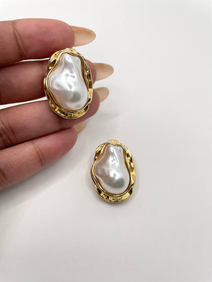 Malaika Gold & Pearl Oceanic Stud Earring