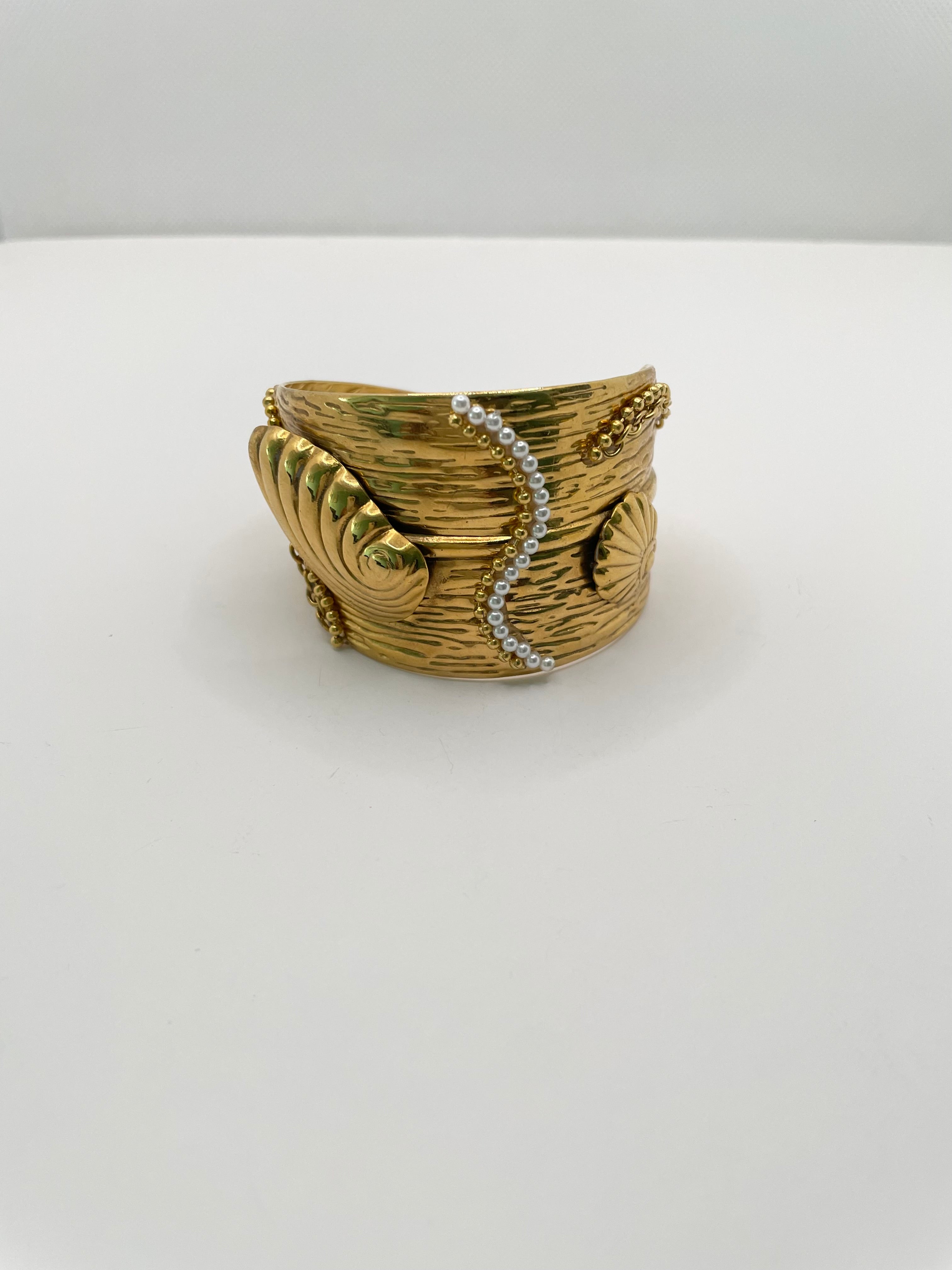 Farhana Gold Oceanic Detail Wrist Cuff Bangle