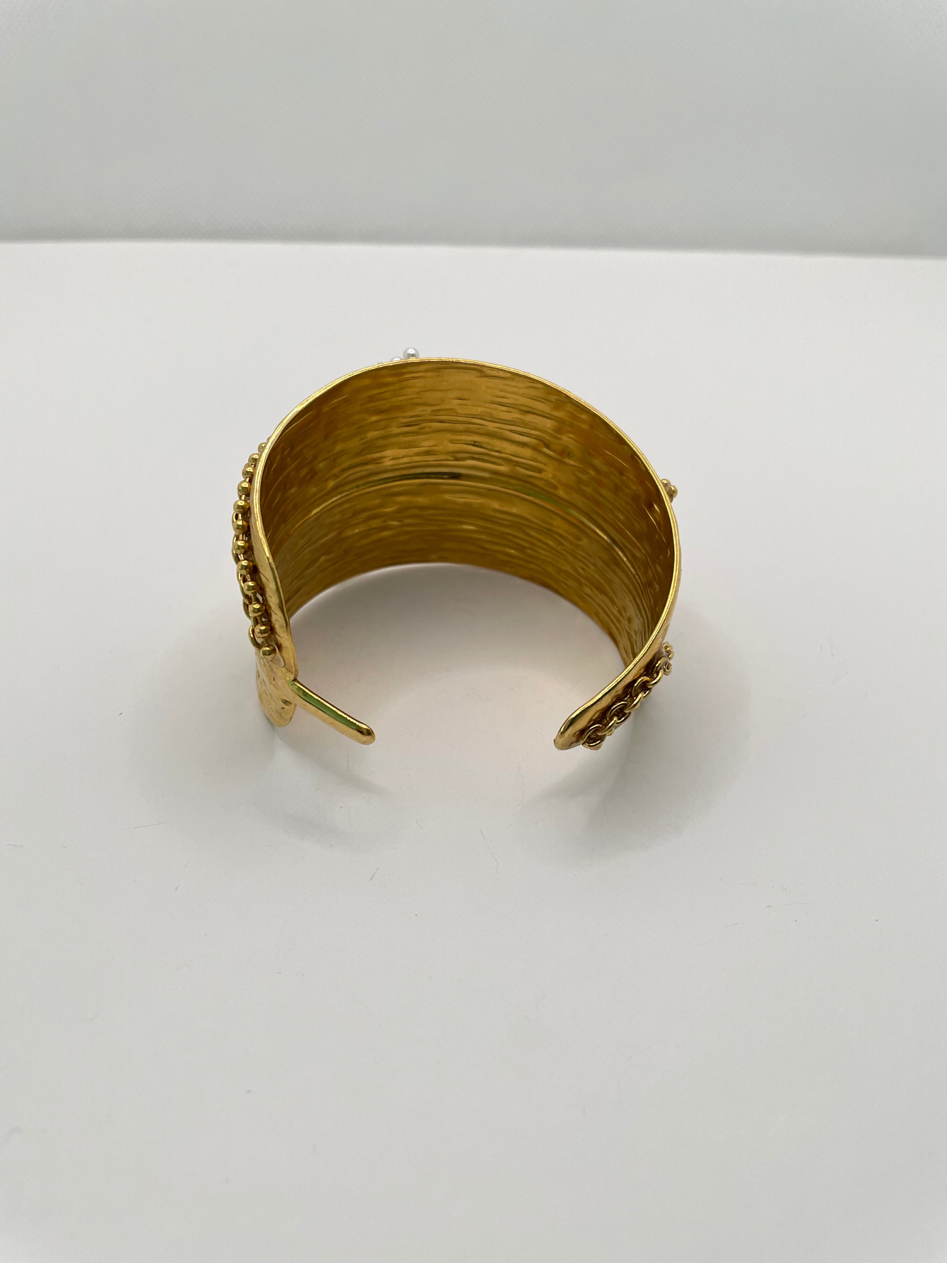 Farhana Gold Oceanic Detail Wrist Cuff Bangle