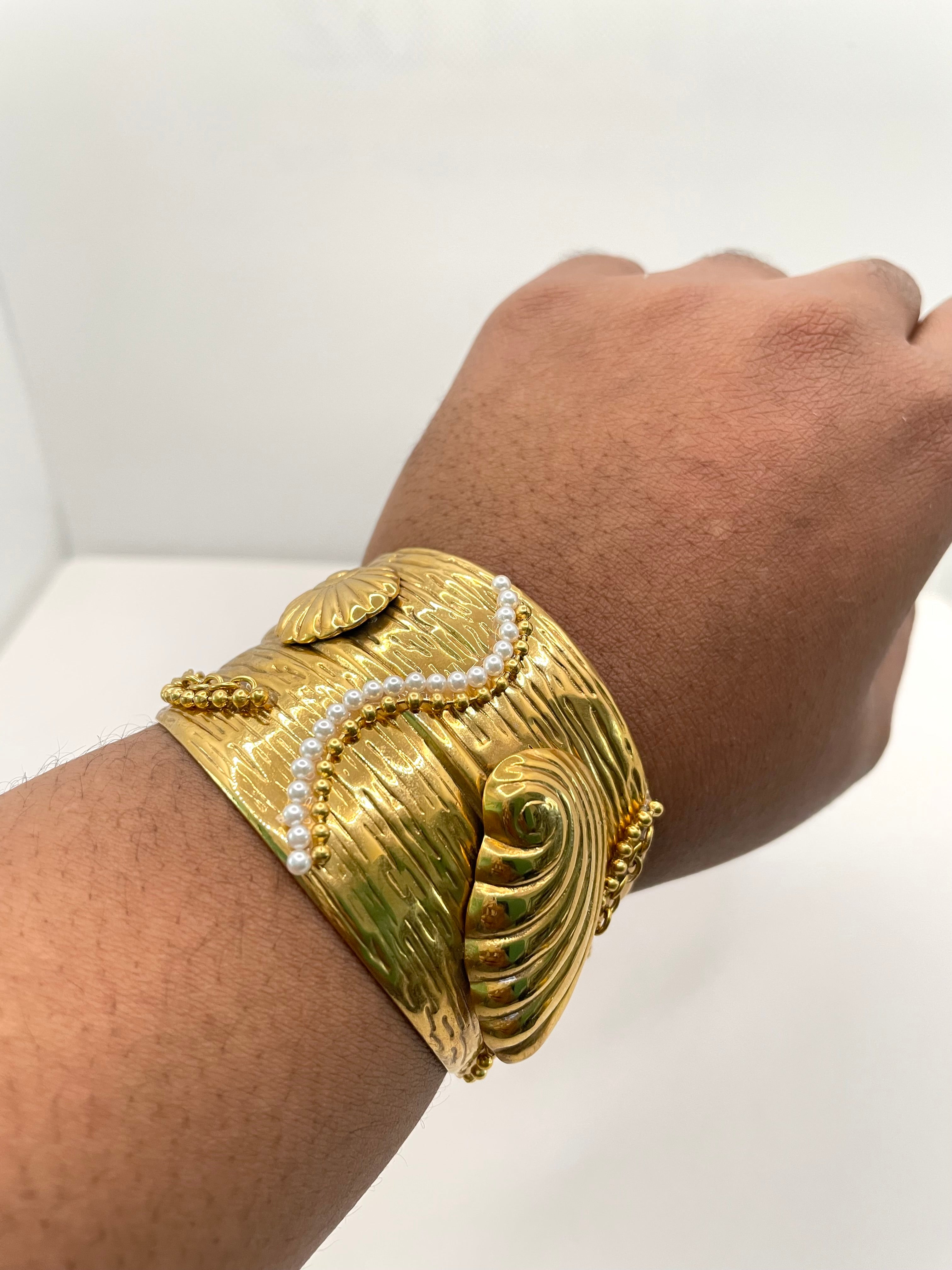Farhana Gold Oceanic Detail Wrist Cuff Bangle