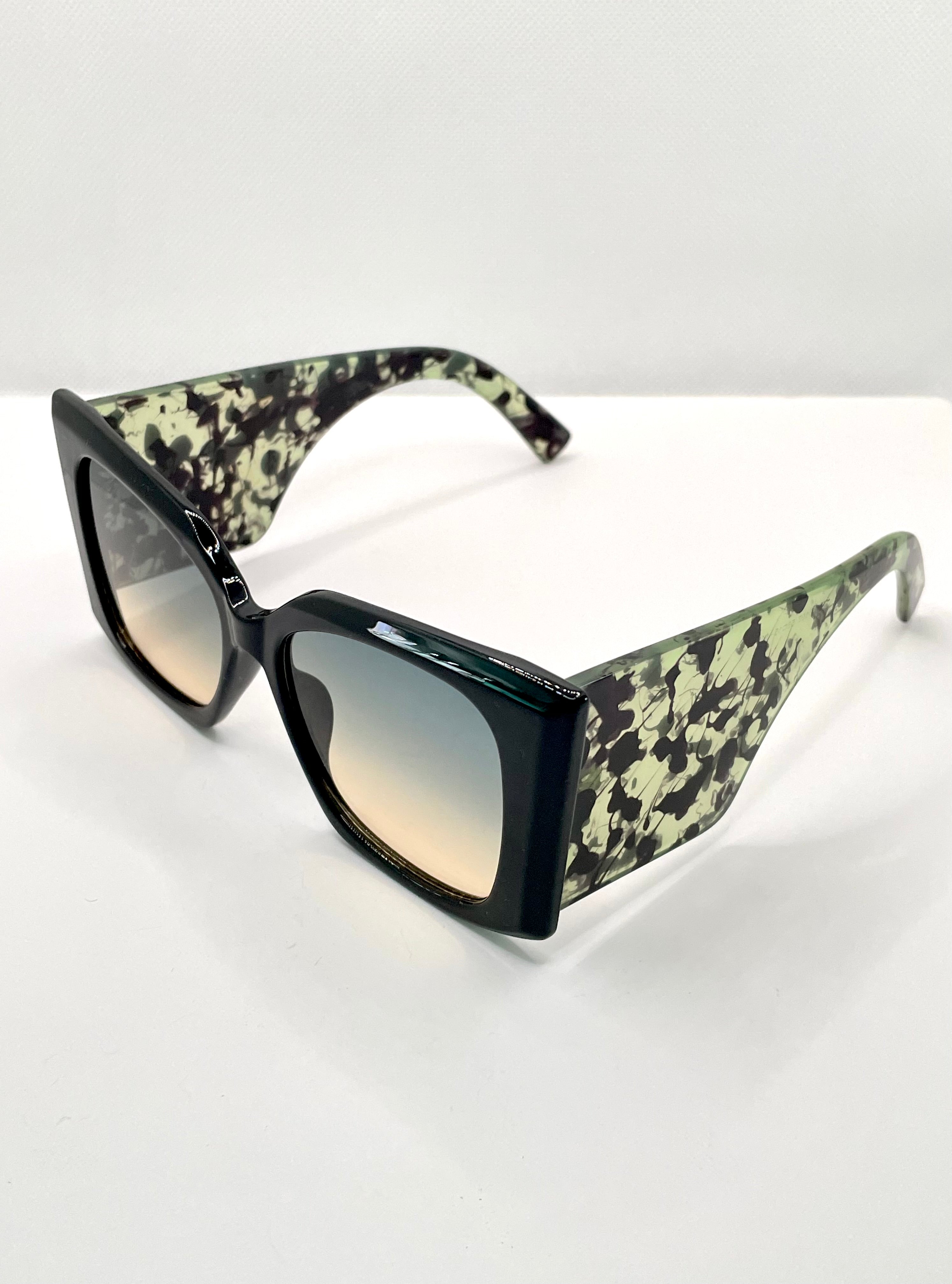 Bongi Oversized Diva Black & Green Sunglasses