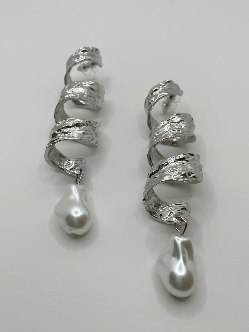 Nesisa Silver & Pearl Textured Ribbon Earrings