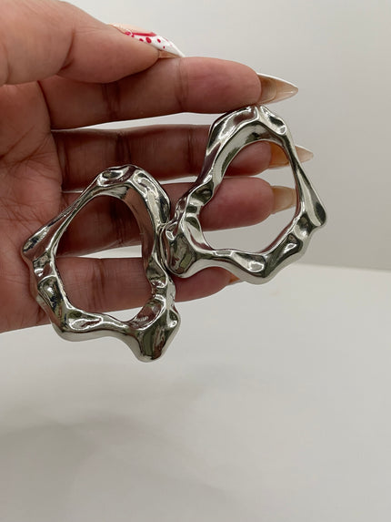 Rapelang Silver Hollow Geometric Earrings