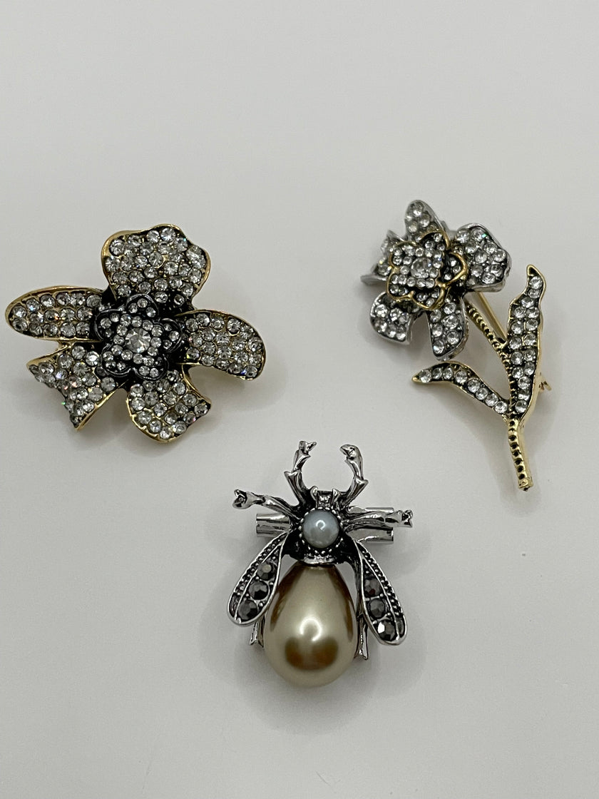 Tidimalo Bee & Flower Encrusted Pearl Brooch Set
