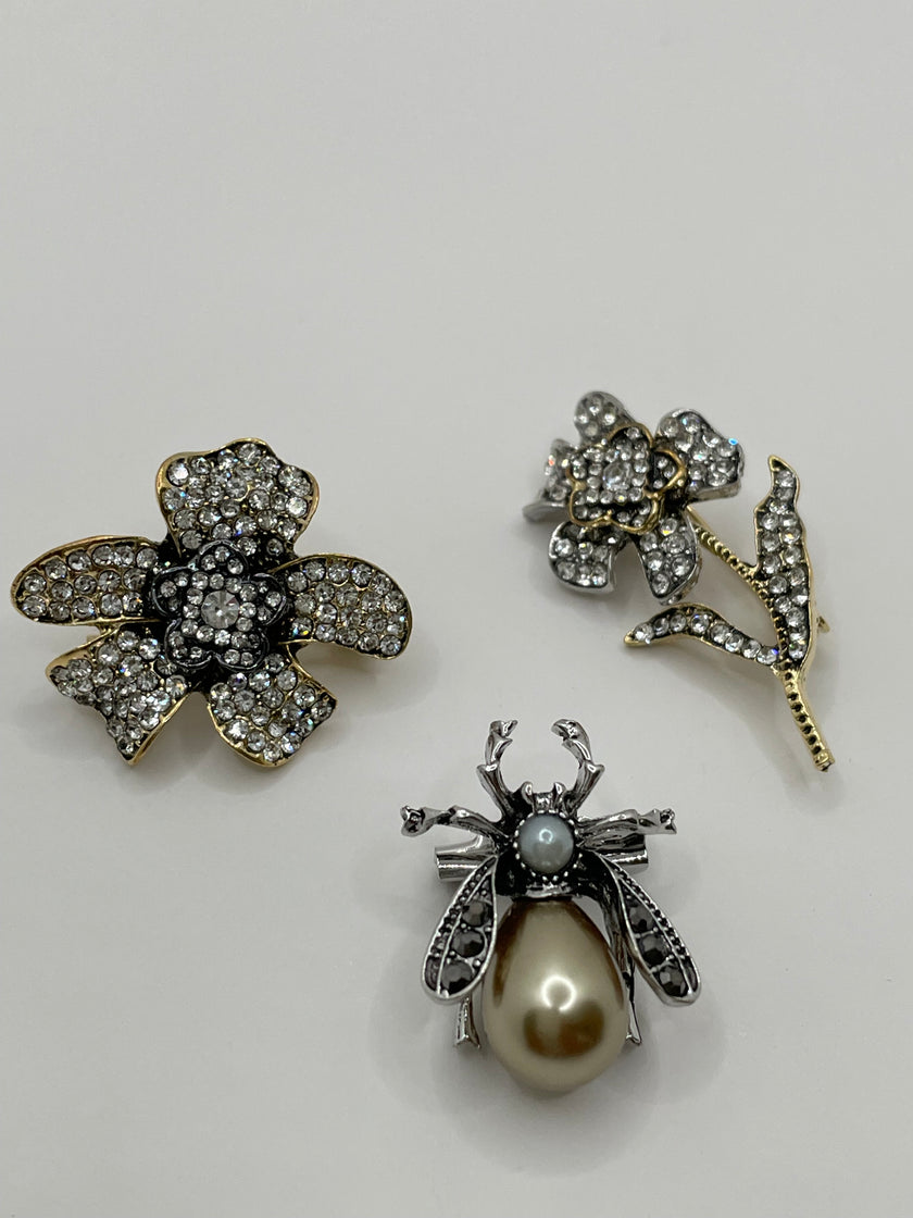Tidimalo Bee & Flower Encrusted Pearl Brooch Set
