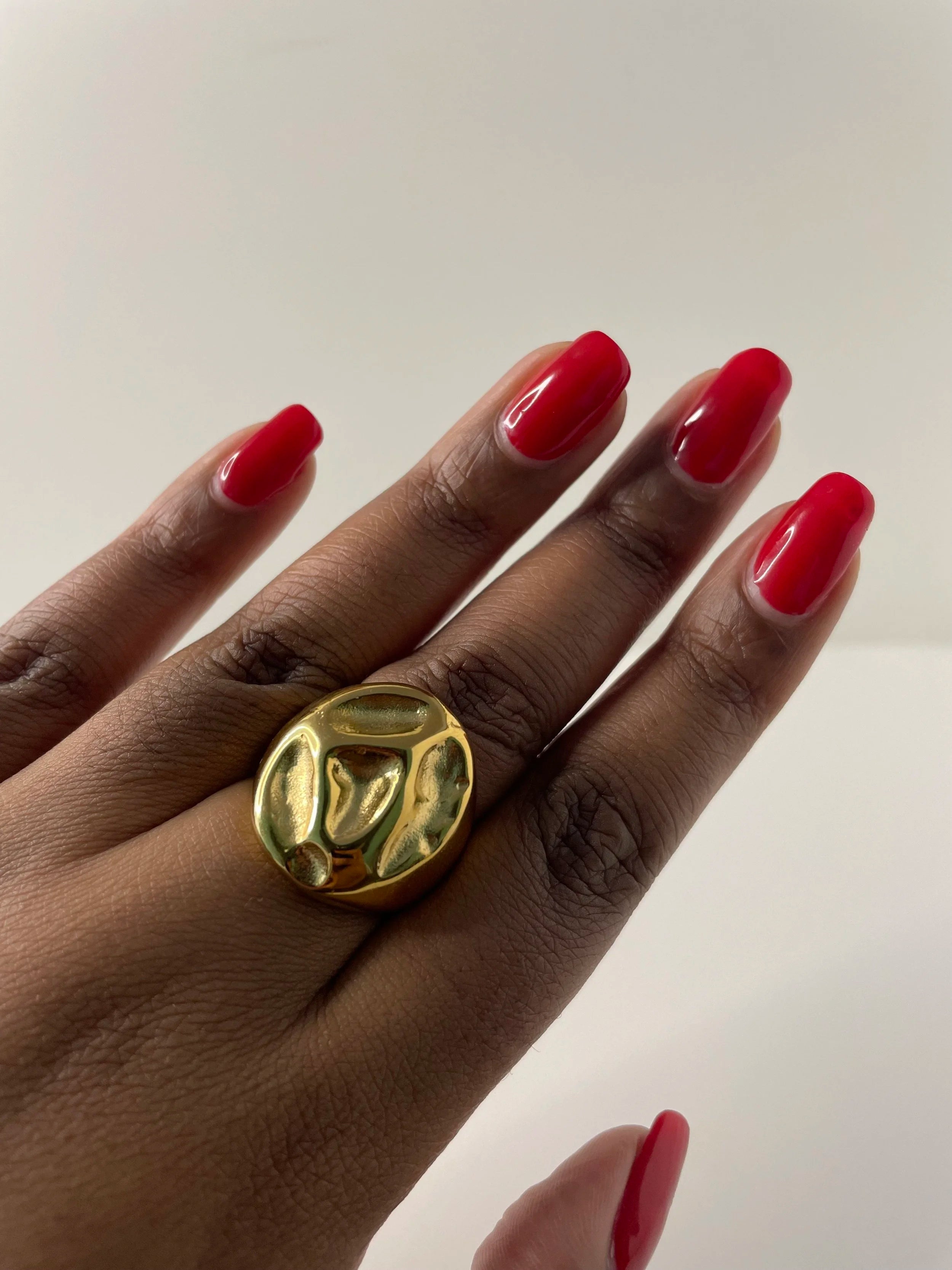 Mayi Full Moon Gold Textured Signet Ring