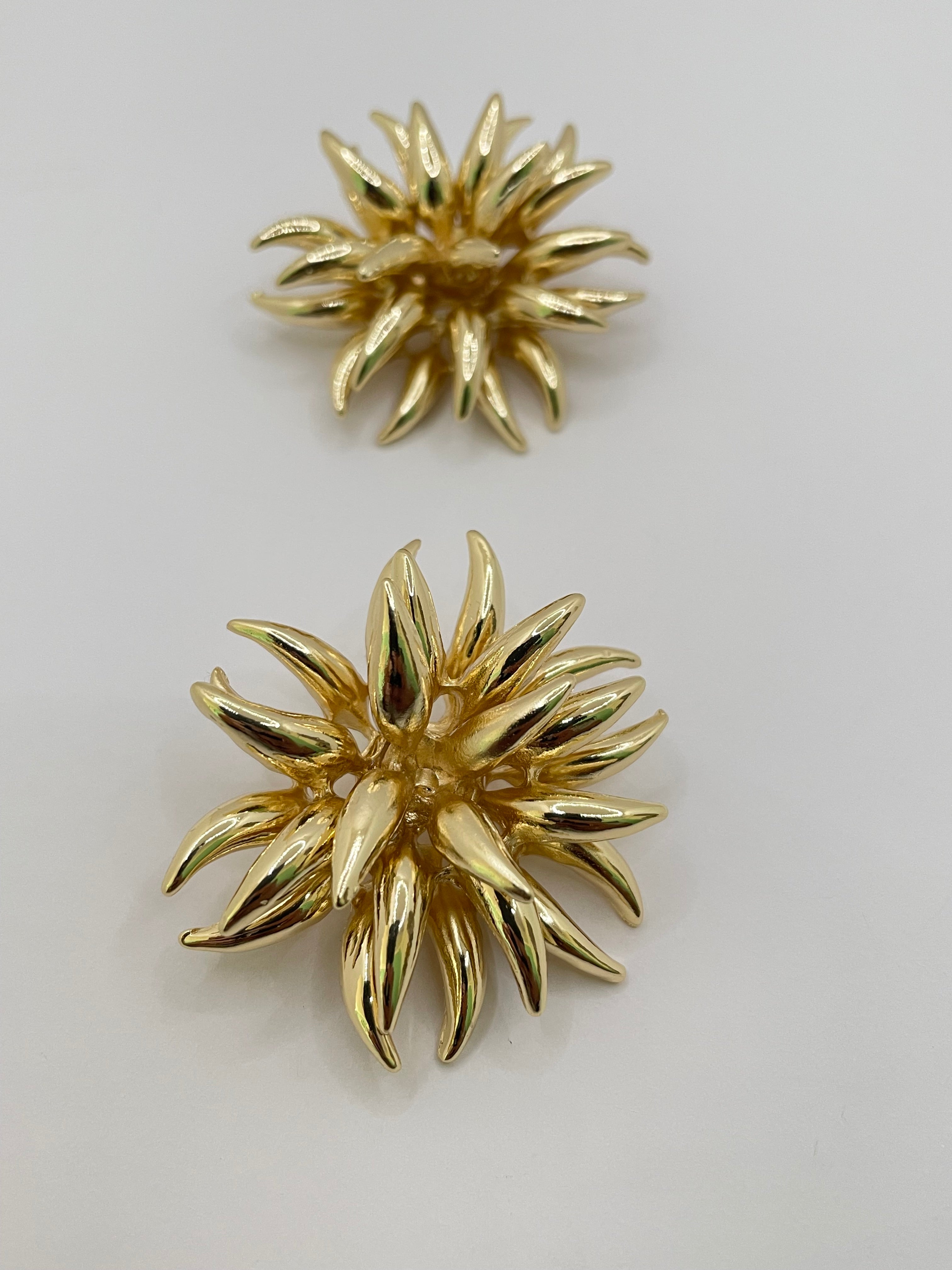 Kiera Gold Dahlia Flower Earring