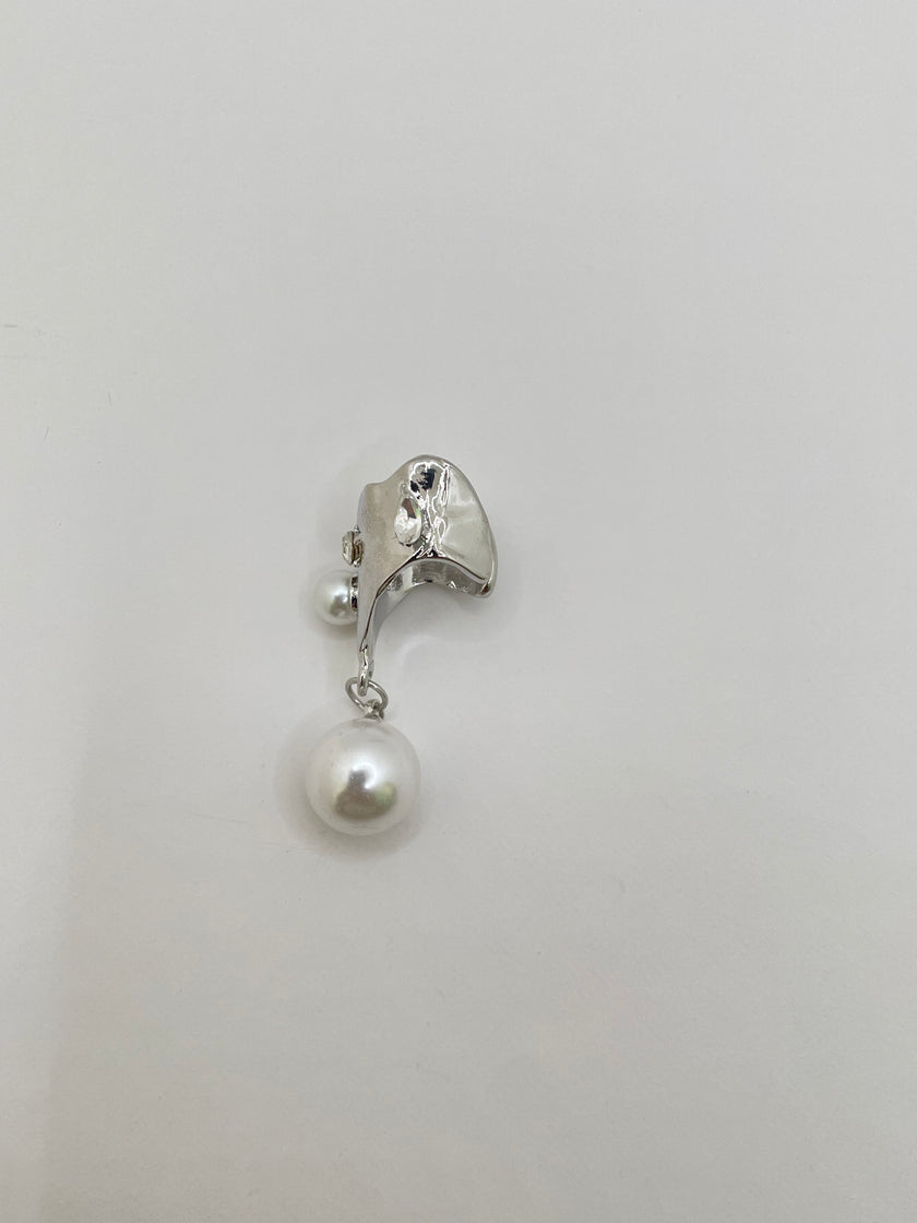 Asanda Silver & Pearl Encrusted Ear Cuff