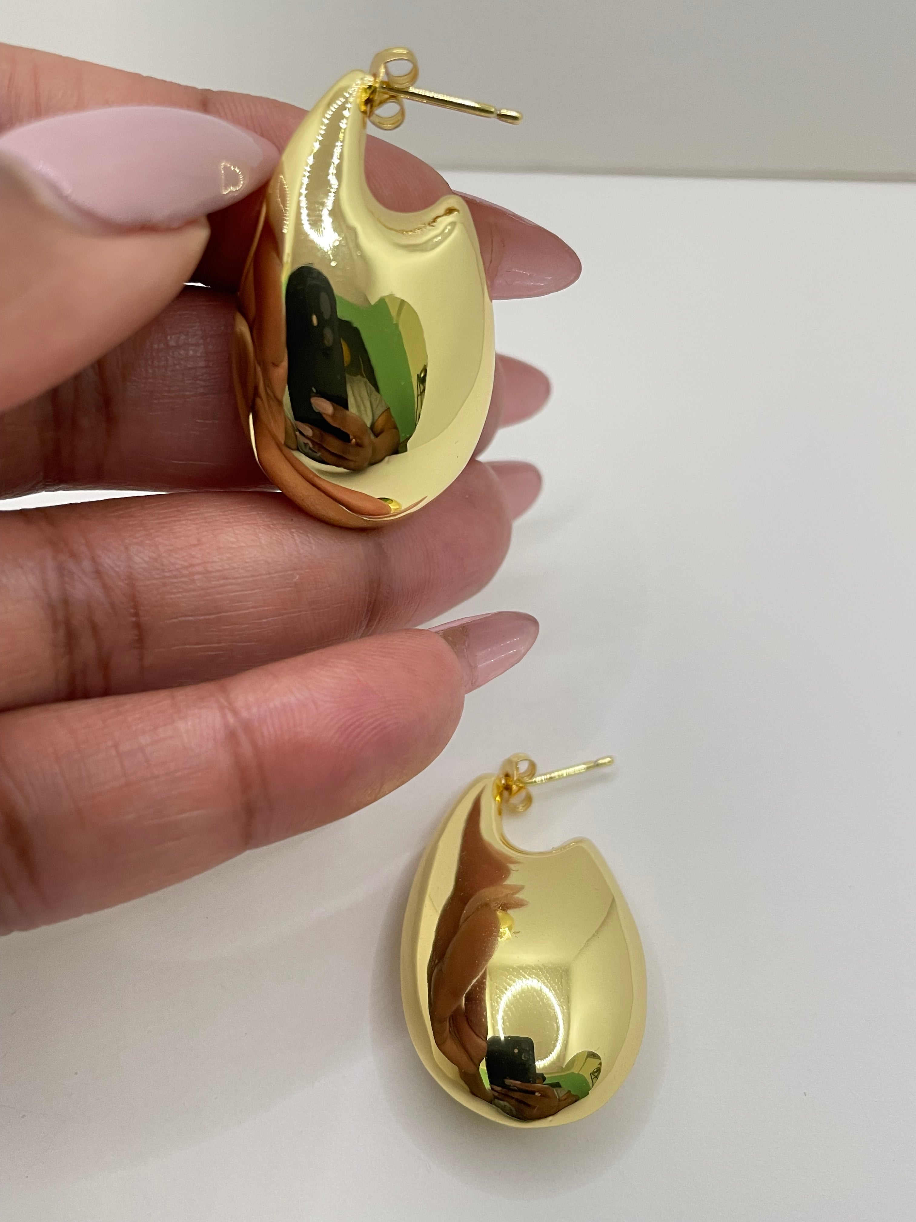 Khosi Gold Minimalist Droplet Earrings