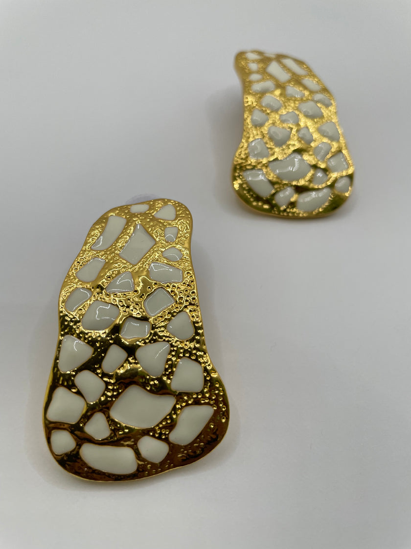 Busisiwe Gold & White Sculptural Drop Earring