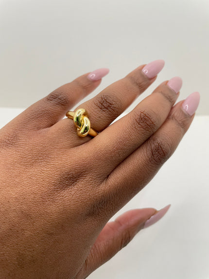 Kgah Solid Gold Twist Minimal Ring
