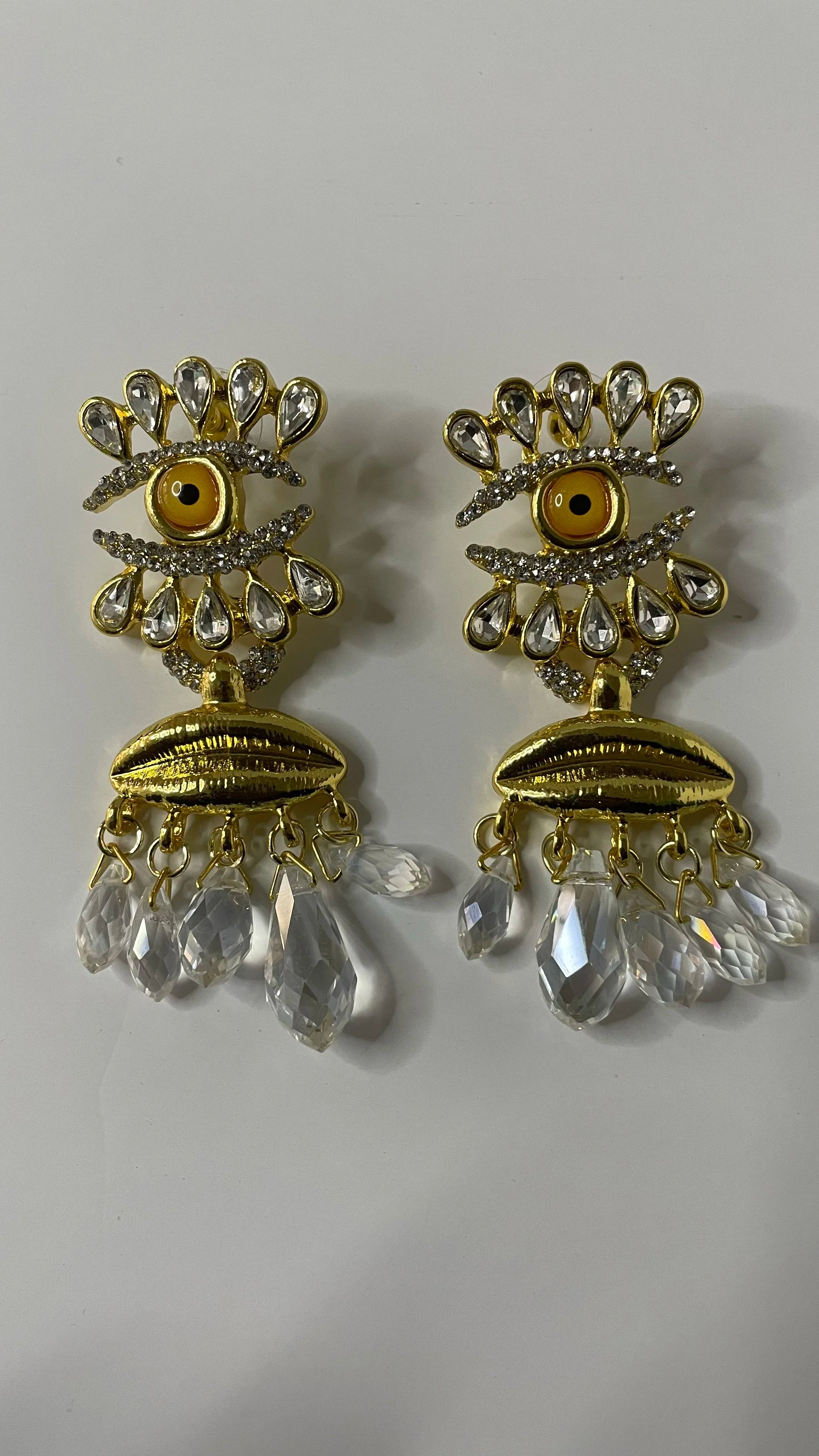 Lihlo Gold Bouche & Eye Earrings