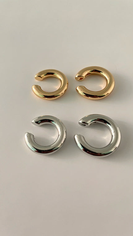 Oku Modern Minimalist Gold & Silver Ear Cuffs