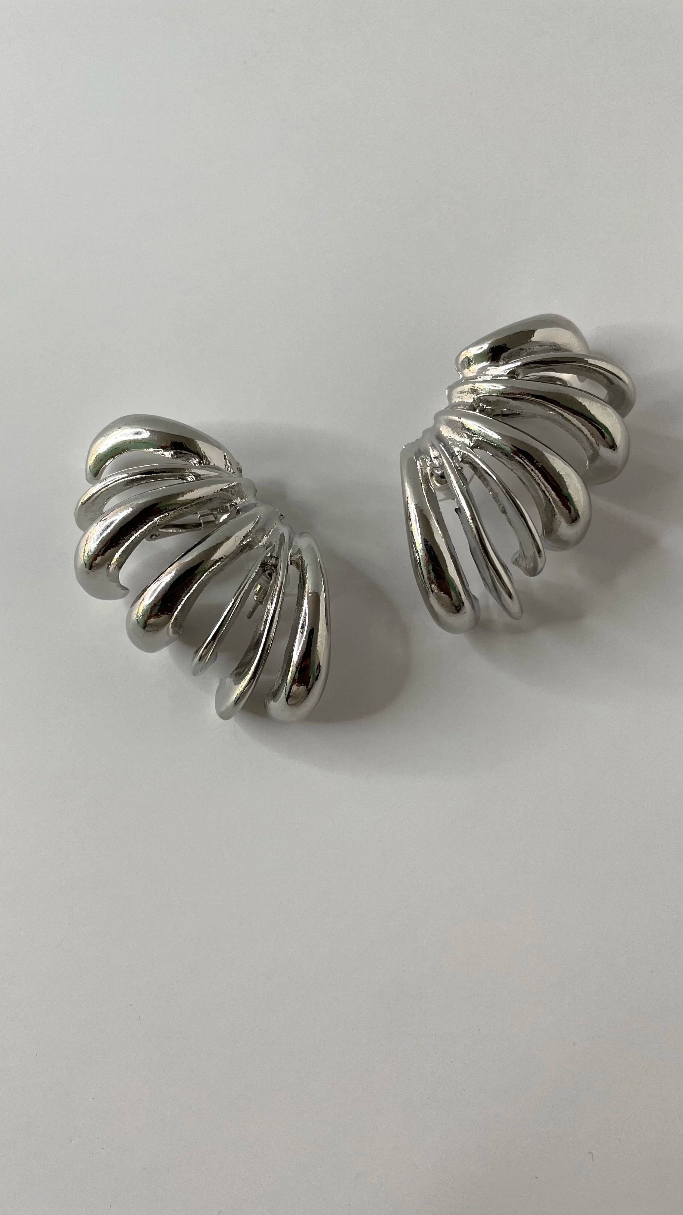 Briska Silver Threaded Wing Ear Cuff Earring