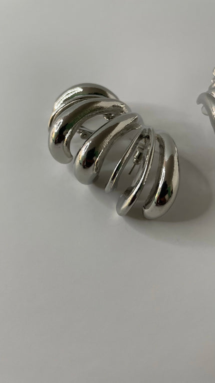 Briska Silver Threaded Wing Ear Cuff Earring