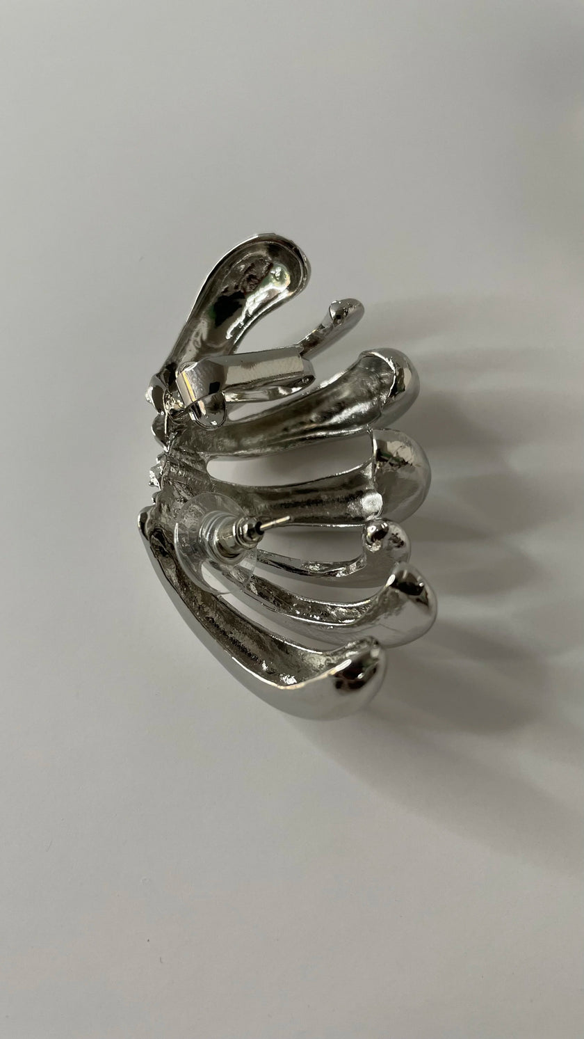 Briska Silver Threaded Wing Ear Cuff Earring