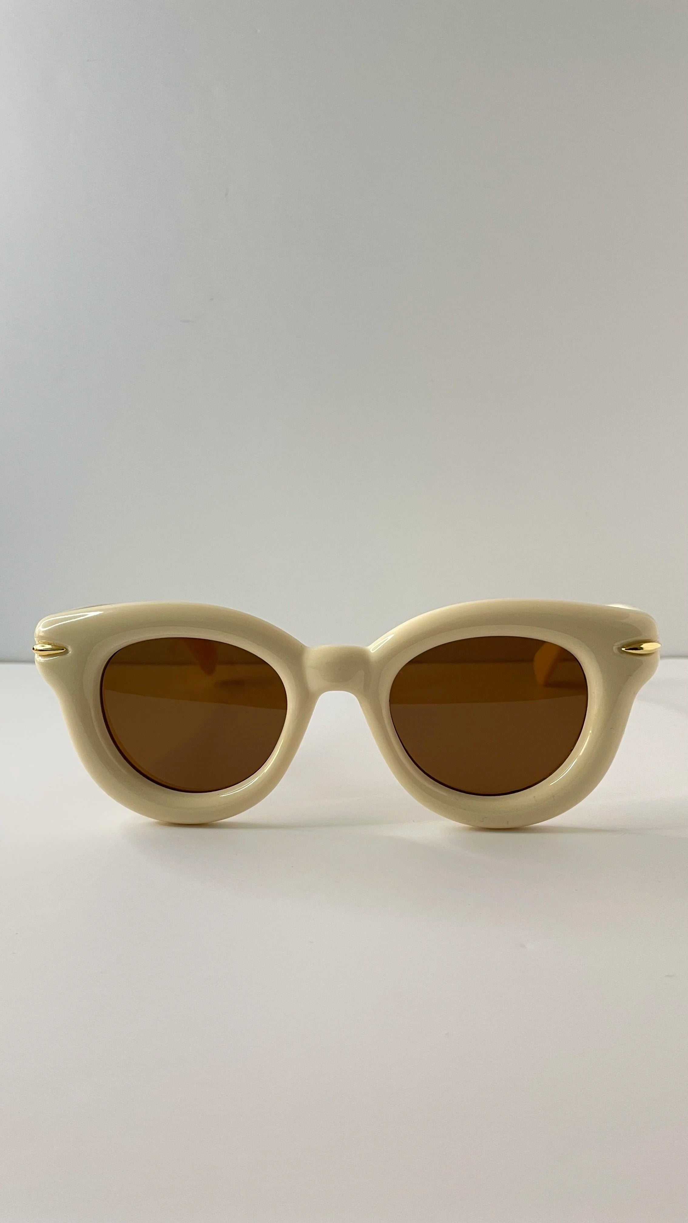 Nandi Cream Modern Wayfarer Style Sunglasses